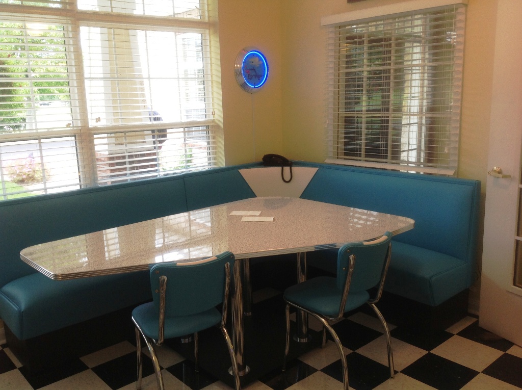 A Moment In Time - 1950's Retro Furniture, Decor, Laminates